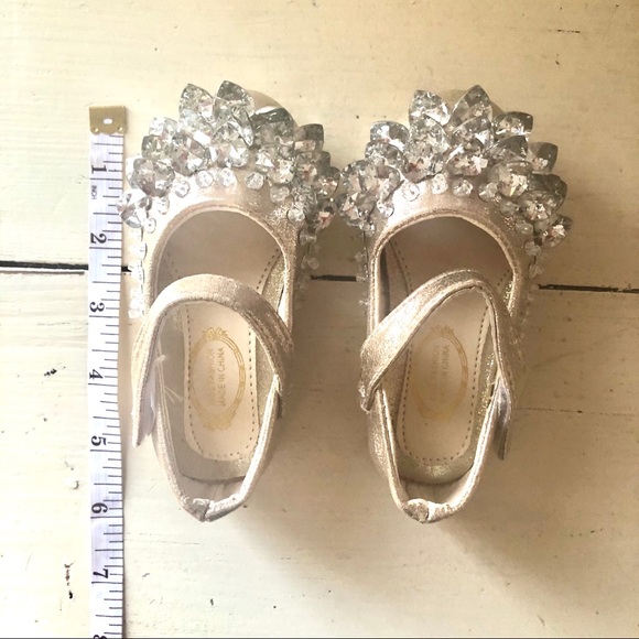 3/$20. Gold Princess Gem Toddler Shoes. 5T - Picture 7 of 8